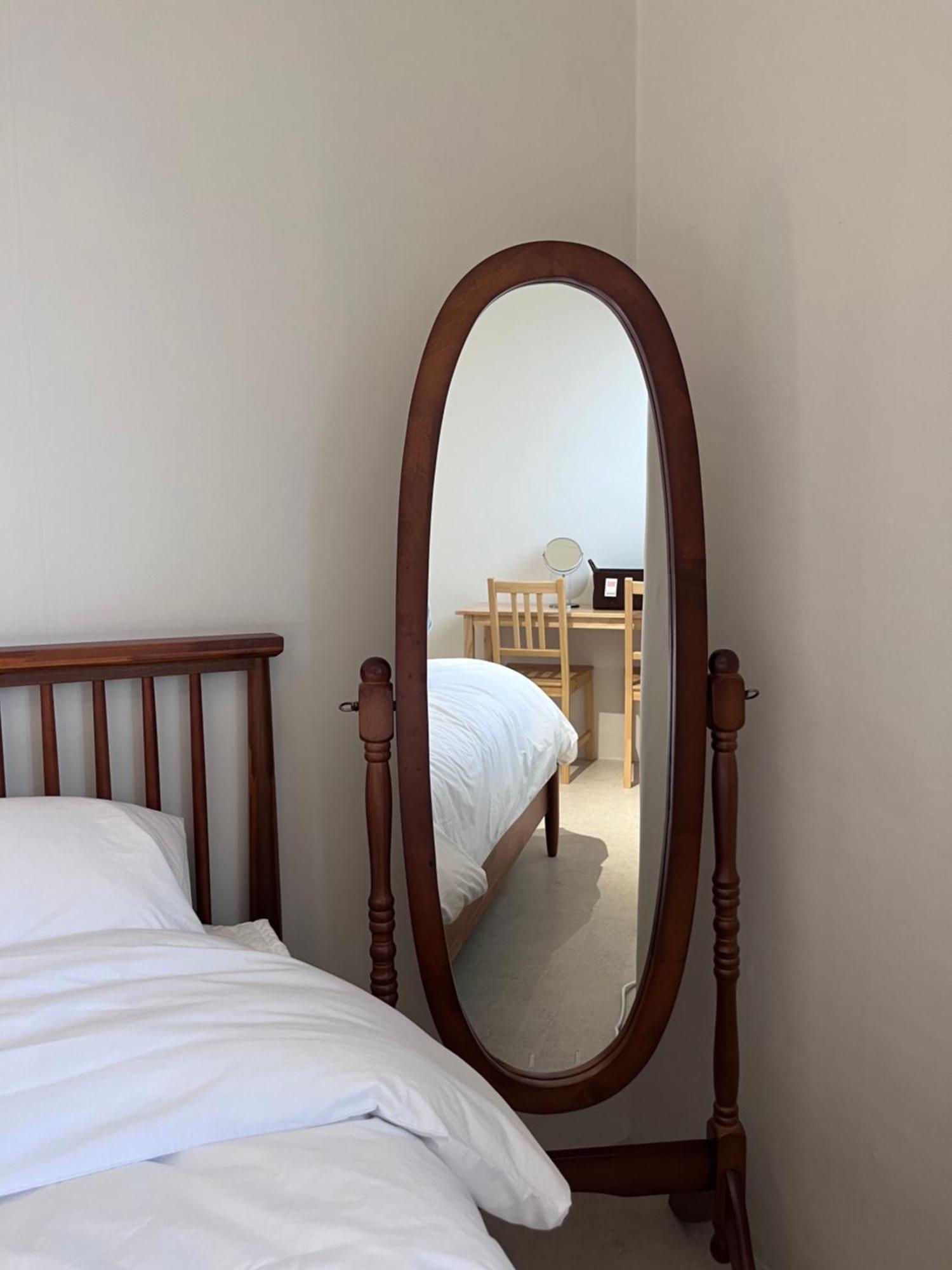 Ml Stay, 7 Min Walk From Station Apartment Seoul
